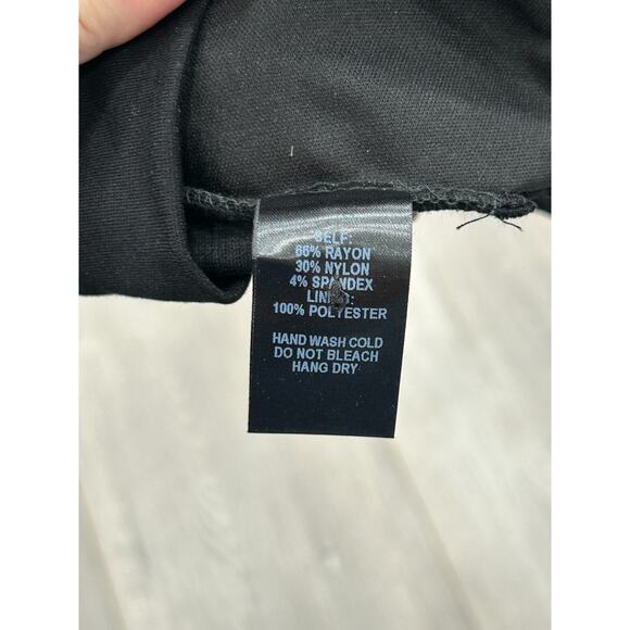 NWT Lulus Womens Black Stretch Crop Halter Top With Lace Open Back Size Medium - Picture 7 of 9